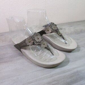 fitflop Women's Fiorella Floral Thong Flip Flop Sandal - Bronze